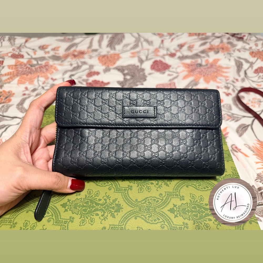GUCCISSIMA Long Wallet in Black✨